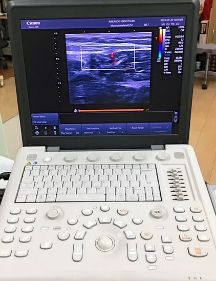 施術の補助に使用する機器